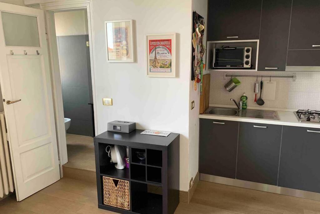 Appartamento Splendido Con Tutti Servizi In Zona Navigli Milán Exterior foto