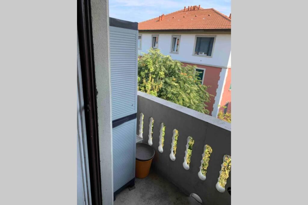 Appartamento Splendido Con Tutti Servizi In Zona Navigli Milán Exterior foto